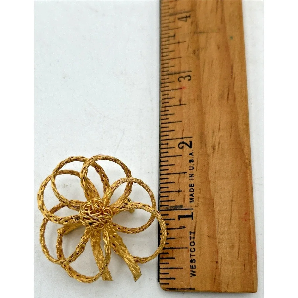 VTG Flower‎ Woven Rope Brooch Bow Gold Tone Lapel Pin Ribbon Mid Century 1 5/8